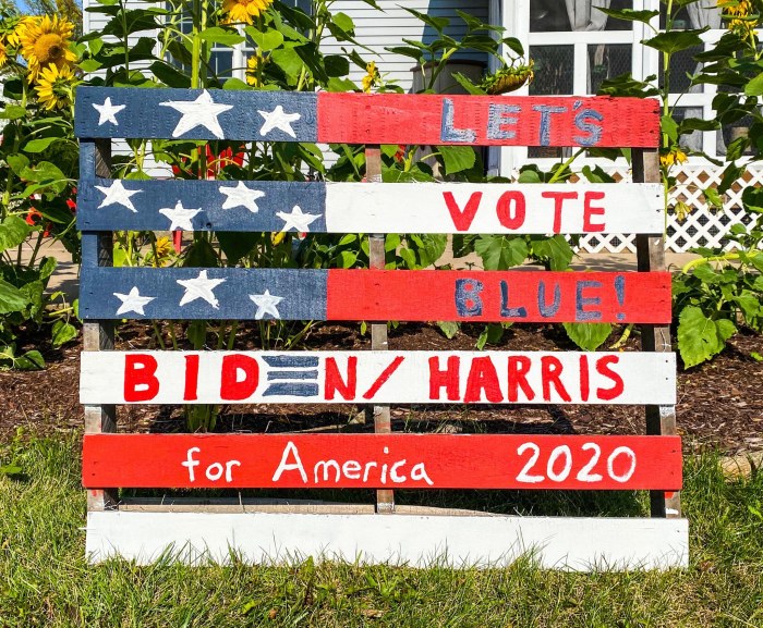 Joe Biden 2020  Garden Flag Patriotic Vote Small Decorative Yard House Banner