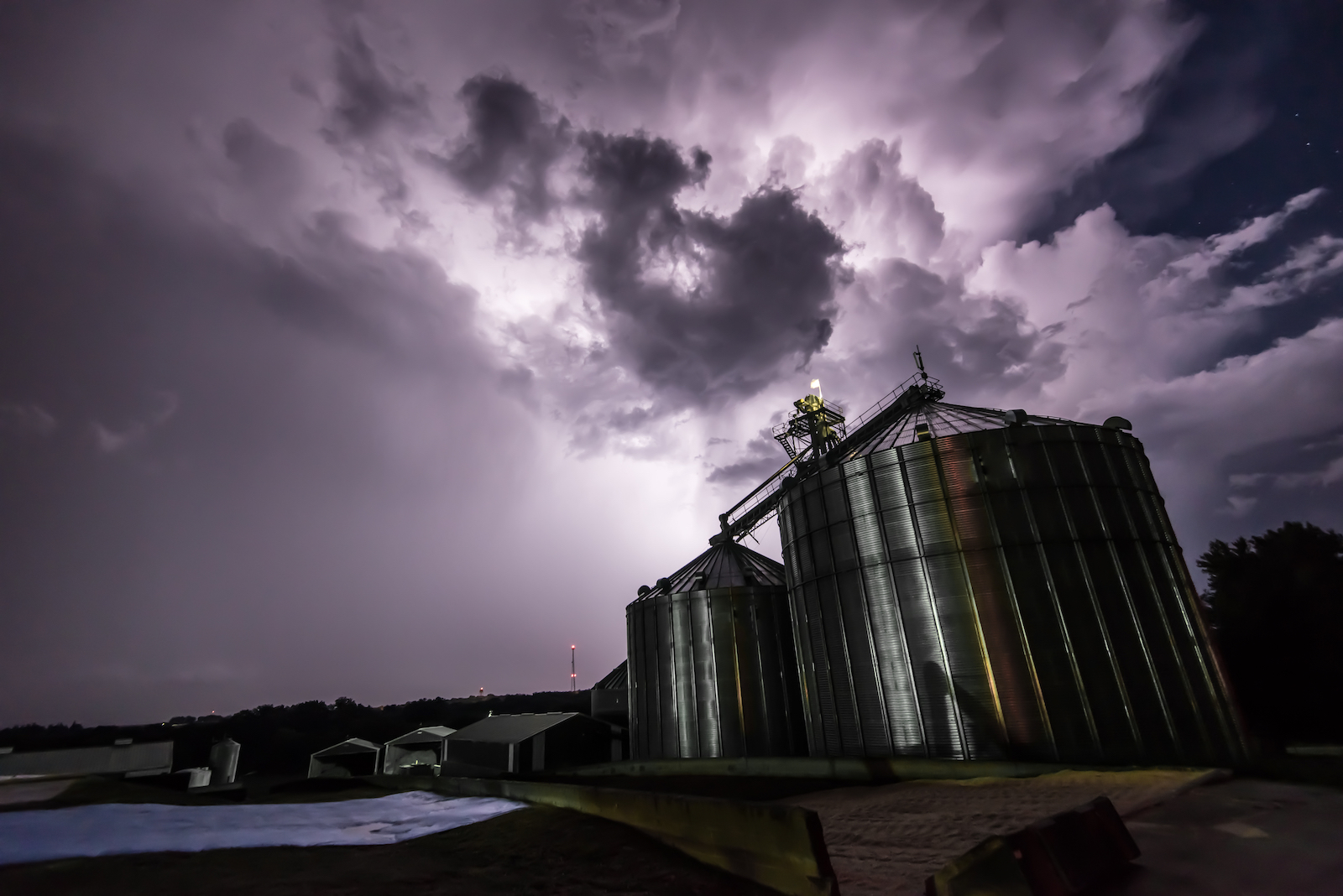 Climate change drives up homeowners' insurance costs - Vimarsana News